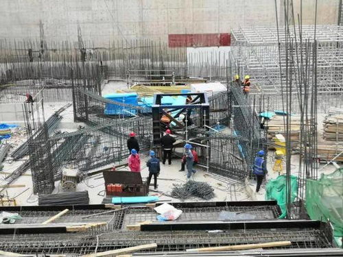 标准化施工助推项目塔吊建设