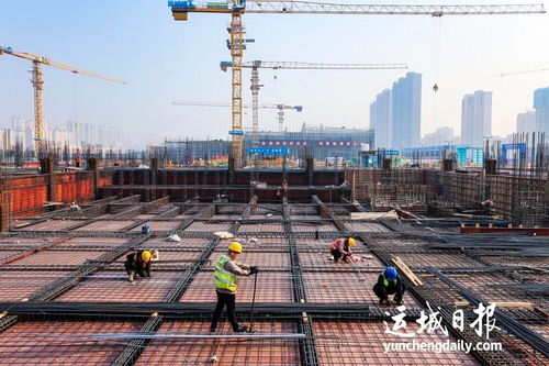 会展中心建设工地上的奋斗身影